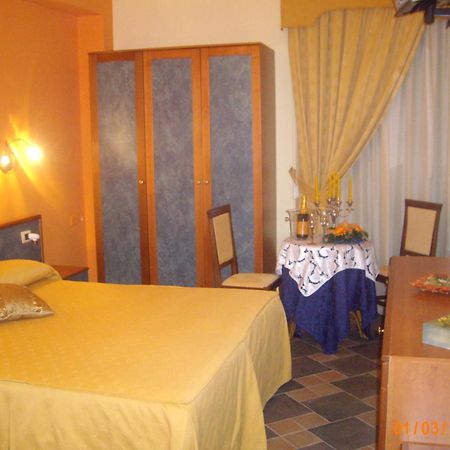 Hotel Blumentag Паола Екстериор снимка