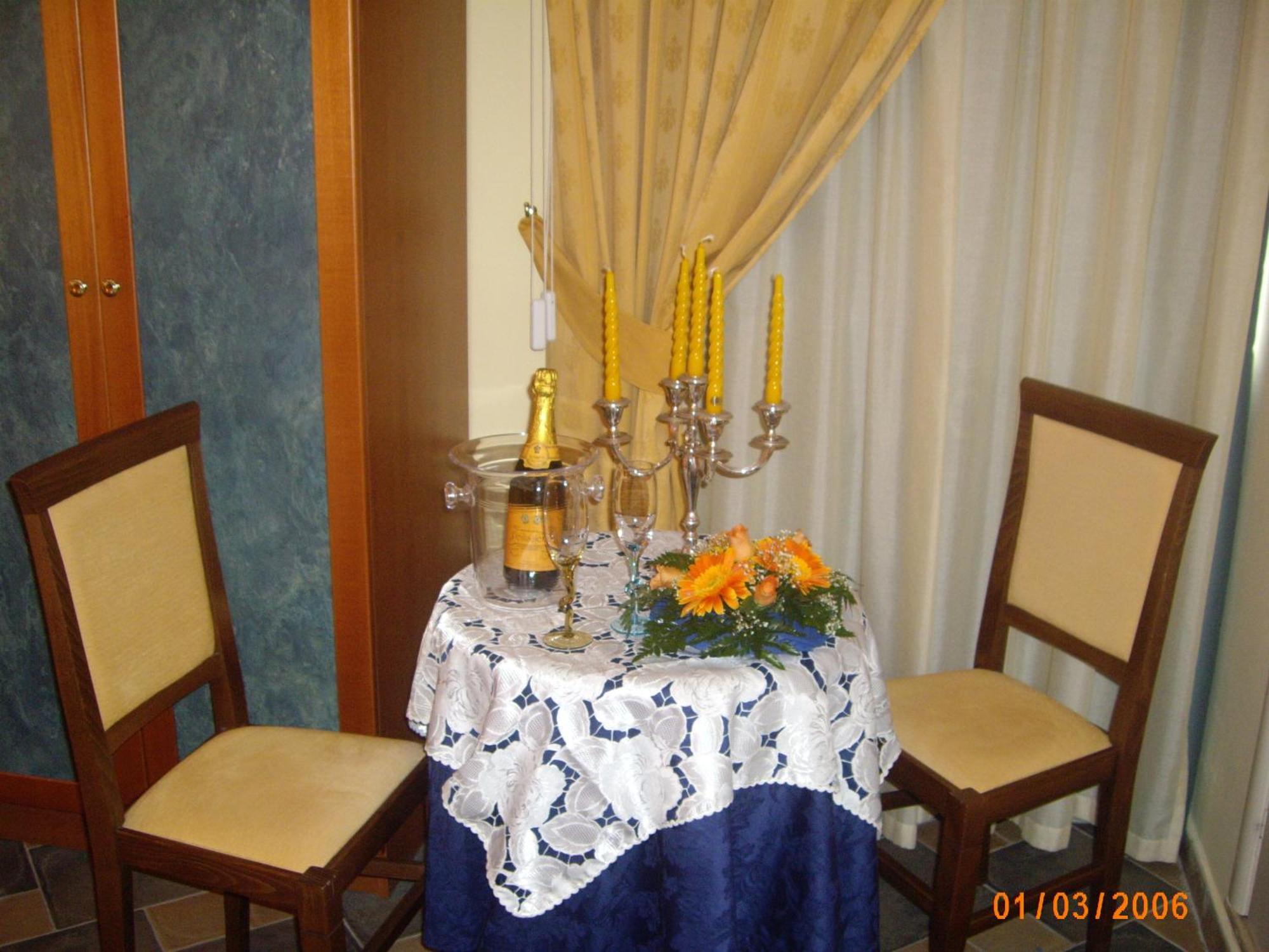 Hotel Blumentag Паола Екстериор снимка