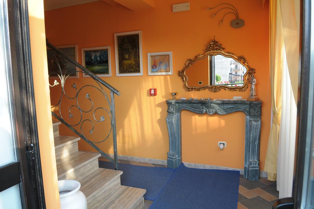 Hotel Blumentag Паола Екстериор снимка