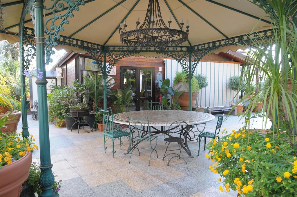 Hotel Blumentag Паола Екстериор снимка