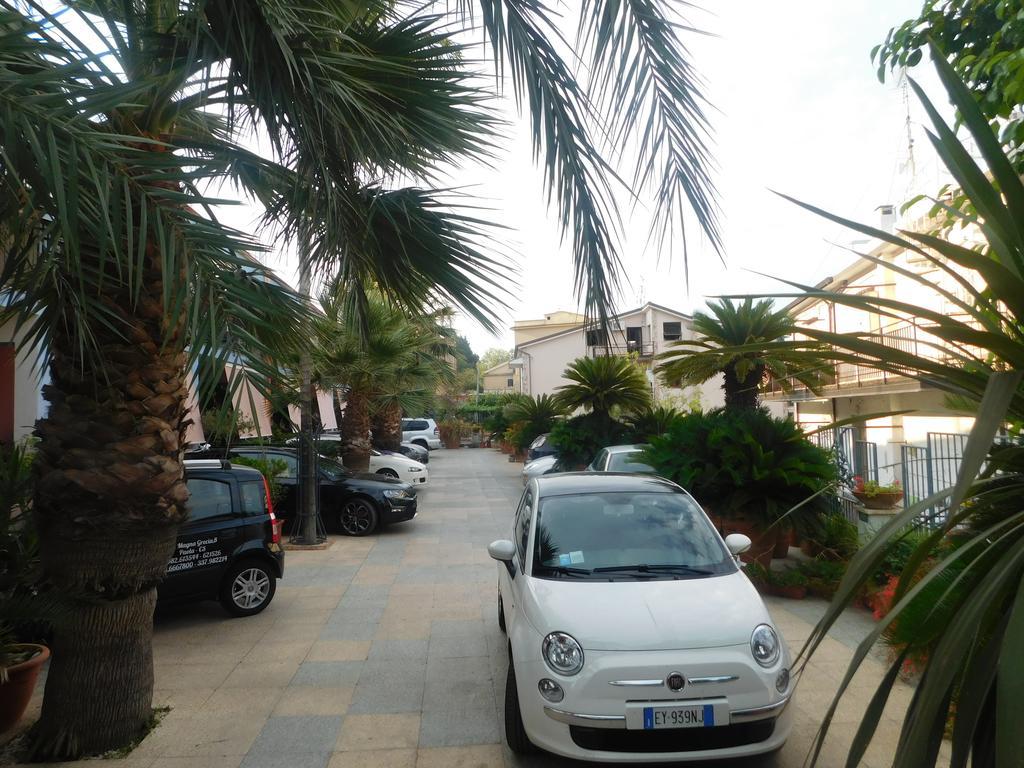 Hotel Blumentag Паола Екстериор снимка